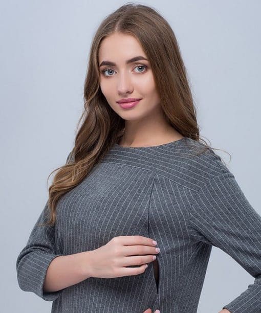 Серое платье в полоску для беременных и кормящих мам Flo New — изображение 7