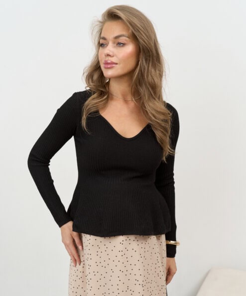 Черный лонгслив с баской Dilan
